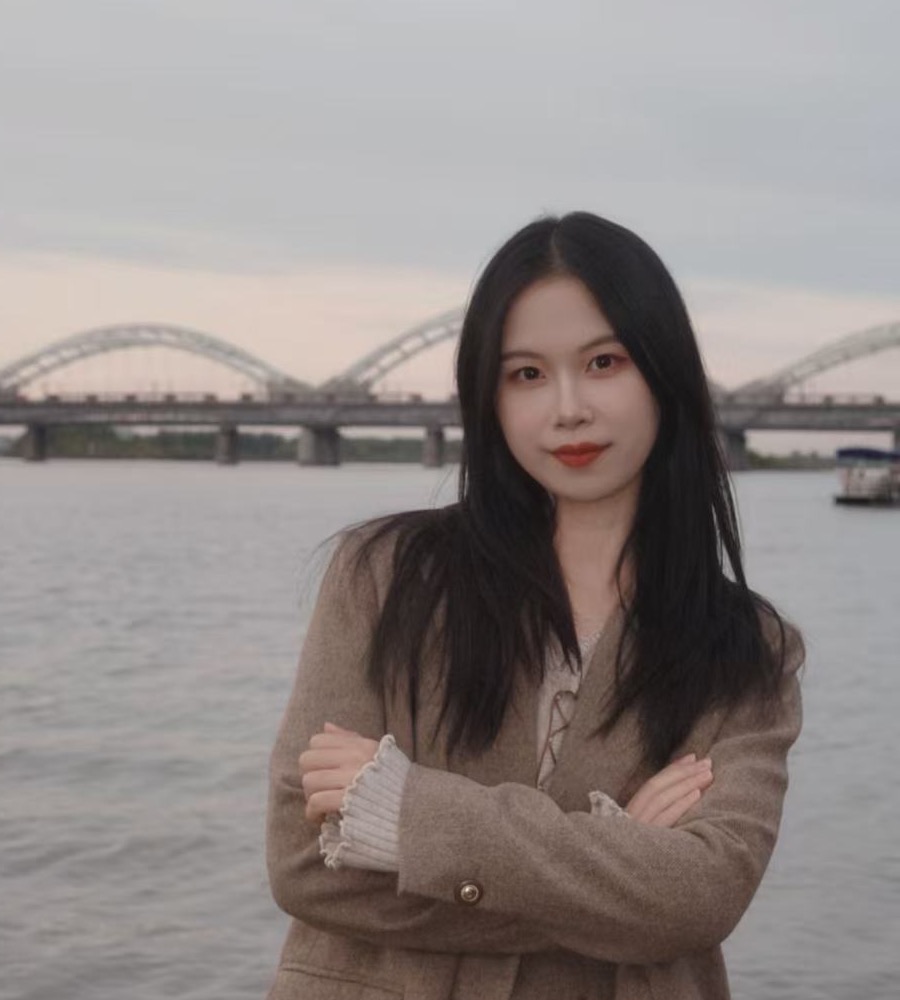 Lily 猎头合伙人形象照